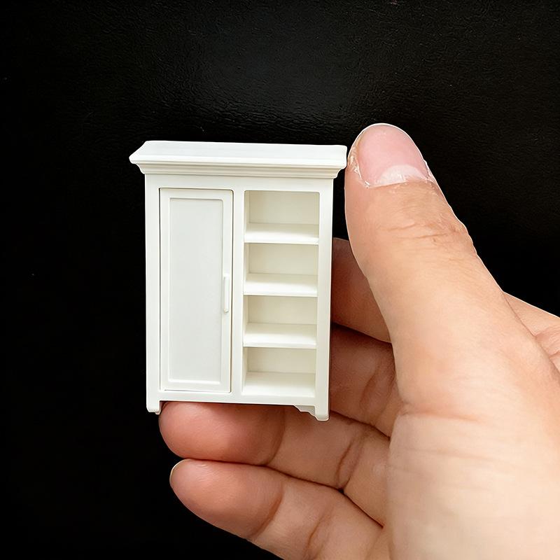 1Pcs Doll Home Simulation Storage Cabinets Furniture Decor Toy 1/12 Dollhouse Miniature European Retro Wall Cabinet Model
