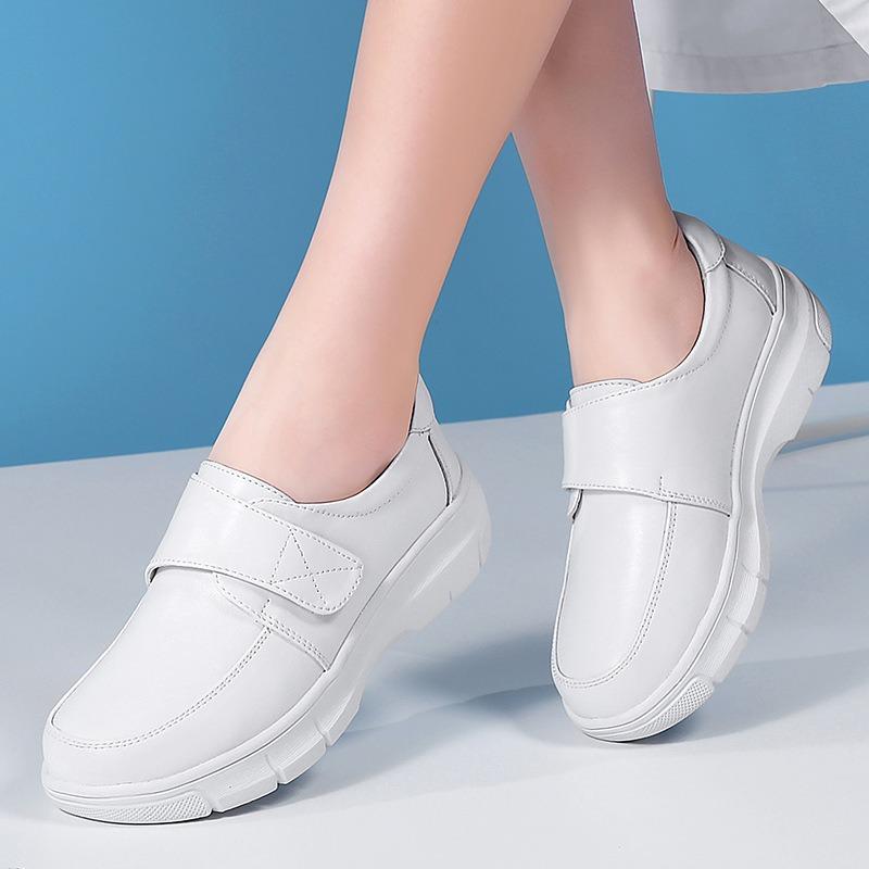 New Women's Nurse Shoes Are Breathable Soft-soled Casual Anti-slip and Versatile Medical Shoes