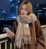 Retro plaid Japanese and Korean atmosphere plaid scarf women's plaid series contrasting color warm shawl student scarf