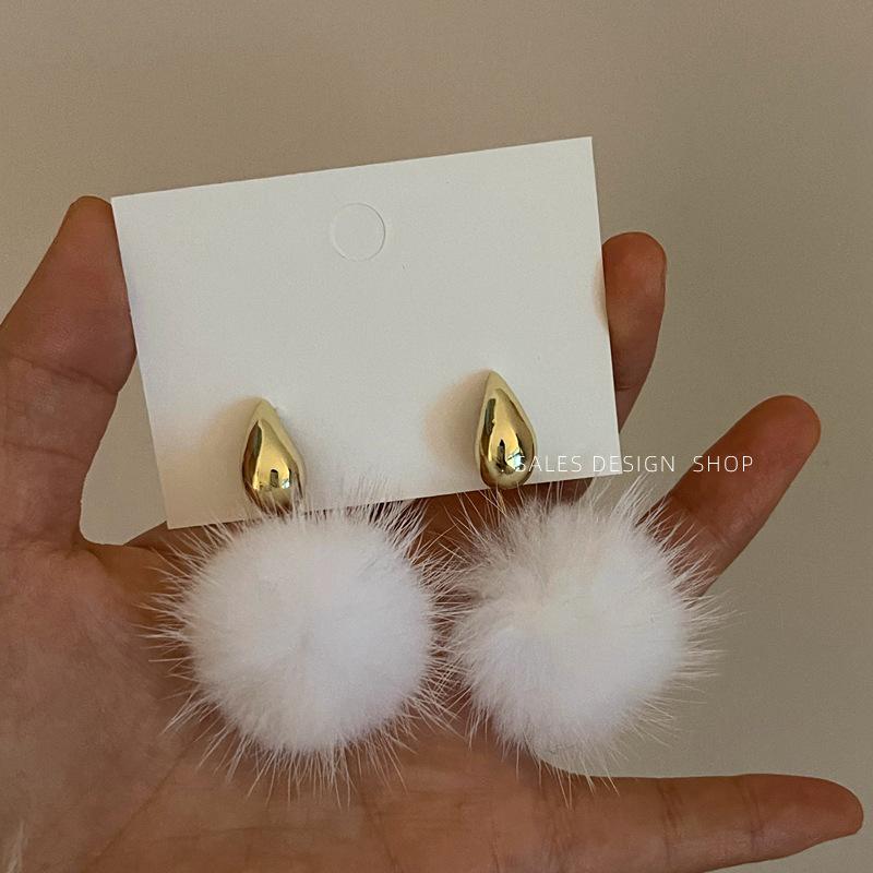 High-End Korean Fluffy Pompon Silver Stud Earrings - Autumn/Winter Niche Design