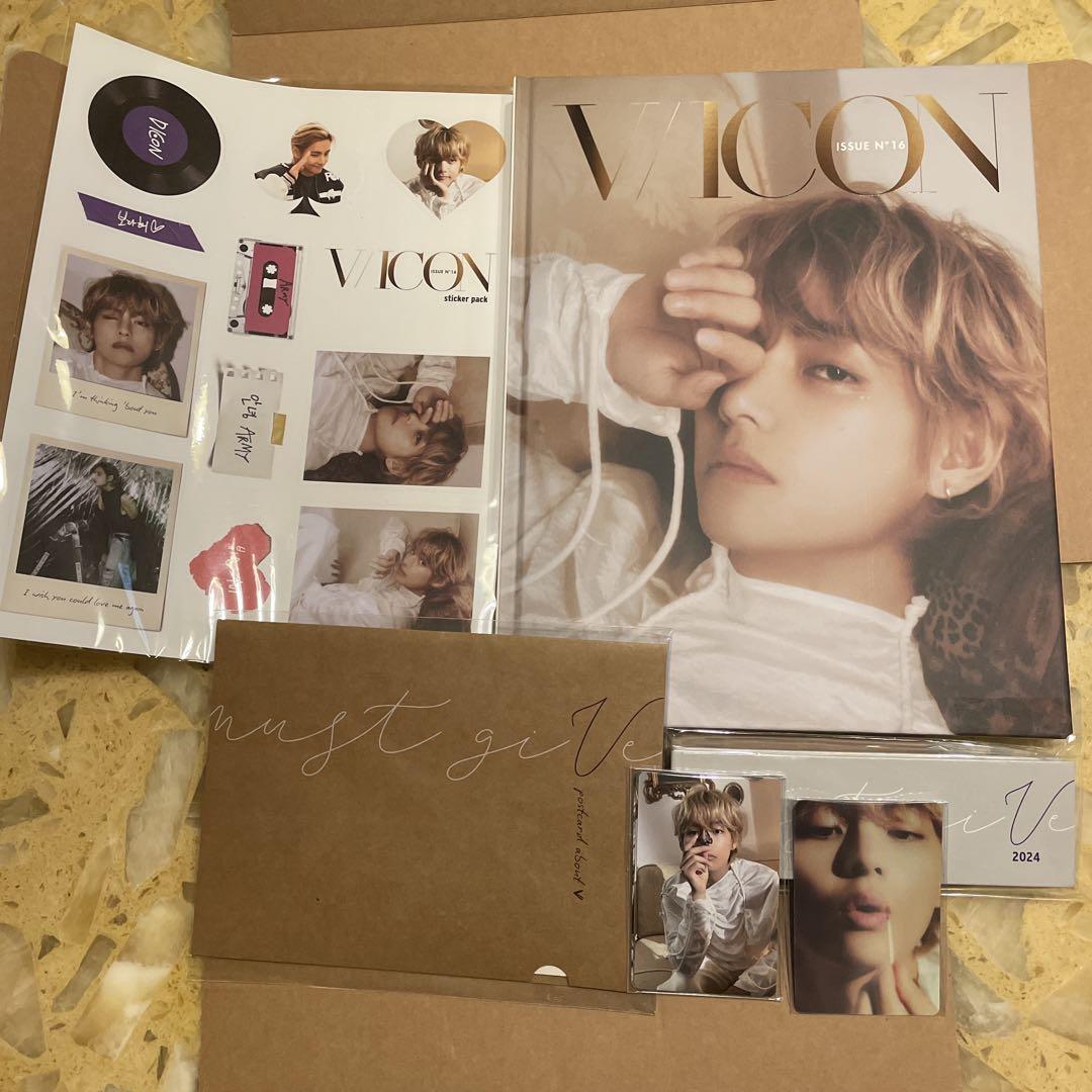 

[USED] BTS V Photobook with Korean Bonus VICON C-type DICON