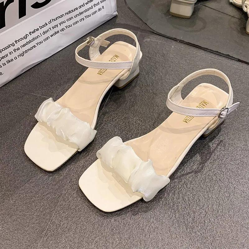 

Универсальные модные женские туфли на толстом каблуке персикового цвета в форме сердца на среднем каблуке в сказочном стиле и модные женские туфли 40 бежевый