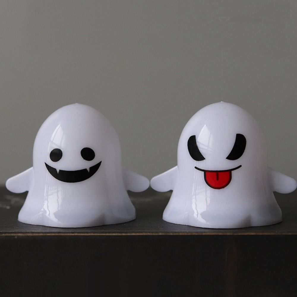 

Красочный светодиодный подвесной призрак-призрак, висящий мило на День Благодарения