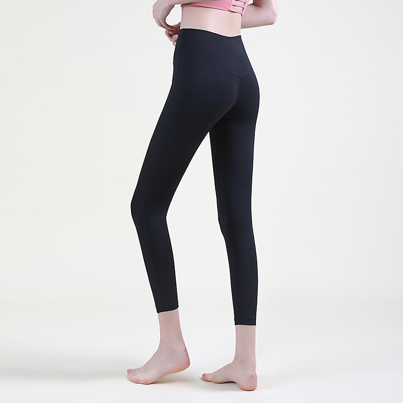 Dams Plus Sammet Borstade Yogabyxor - Varma, Persikofärgade Stuss, Smal Passform för Höst/Vinter Träning