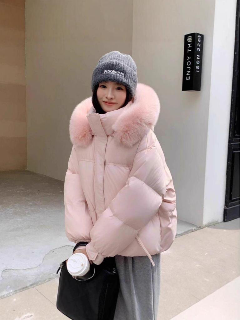 2025 Winter Short Women's Down Jacket: Sweet Korean Style, Petite Fit, White Duck Down, Loose, Thickened Coat