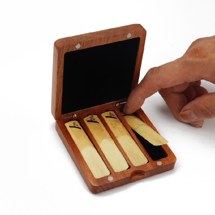 Wood Saxophone Reed Box for Clarinet Saxophone Hold Four Reeds