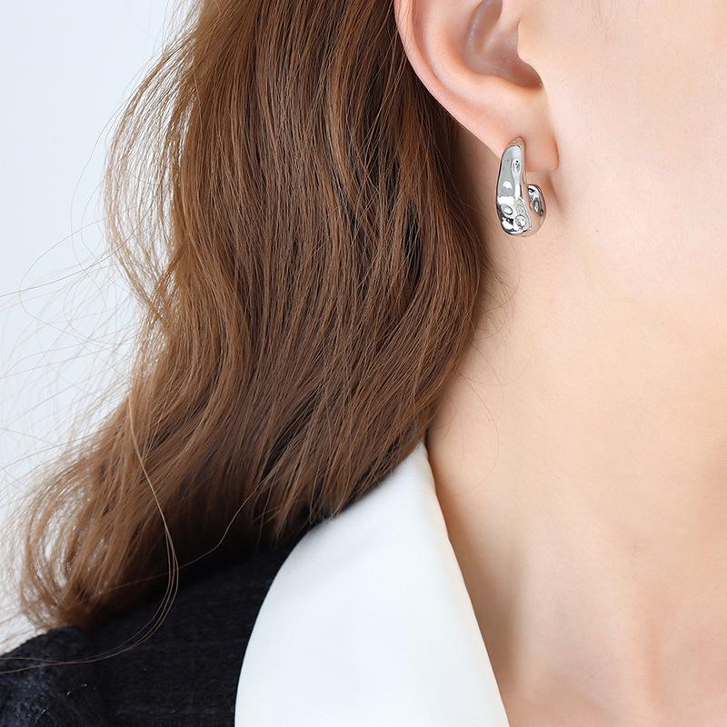 Elegant French Niche Brass C-Shaped Cheese Earrings - Non-fading, High Quality, Light Luxury