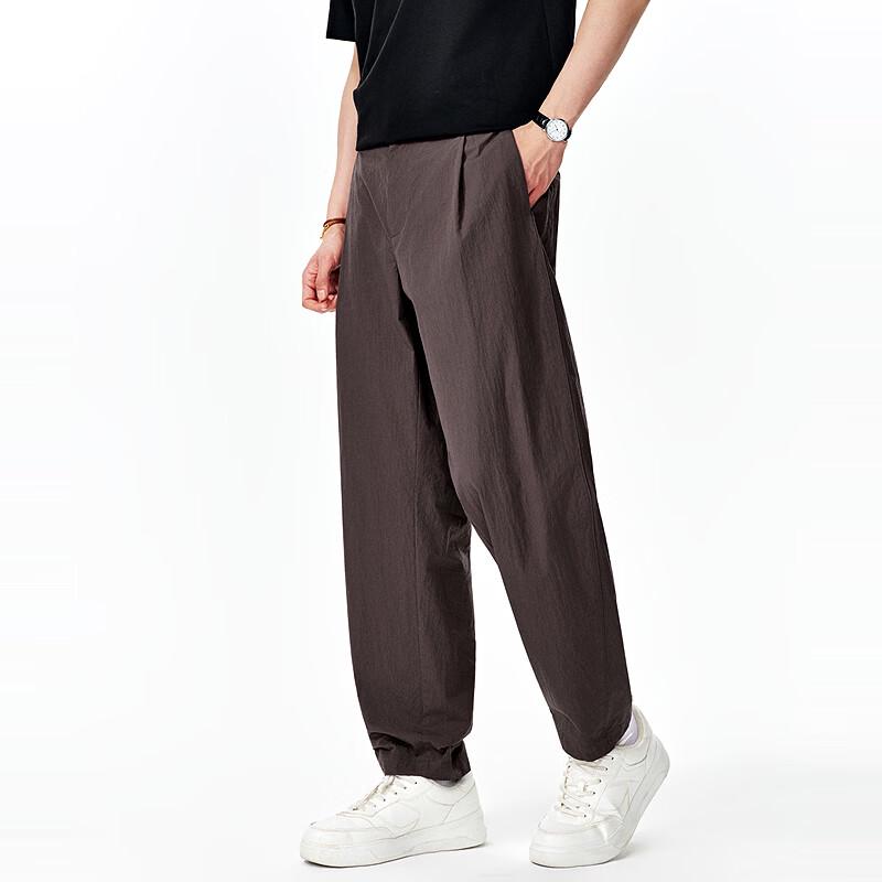 Men's Relaxed Fit Pleated Straight-Leg Casual Pants