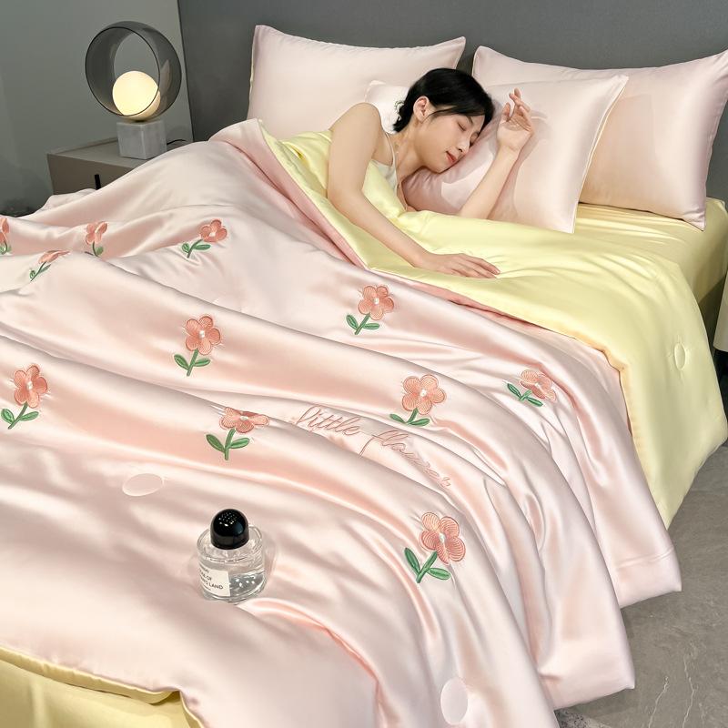 Skin-Friendly Washed Lce Silk Summer Quilt Sets High Quality Embroidered Comforter Bedding Sets Queen Summer Cooling Blanket