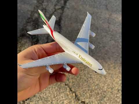 Daron Emirates A380 Single Plane by Daron