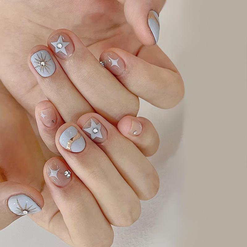 Starry Short Nail Art: Removable Five-Pointed False Nails