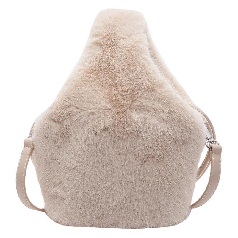 Autumn and winter new Mao Mao bag women's niche design portable bucket bag fashion hand bag trend messenger plush bag