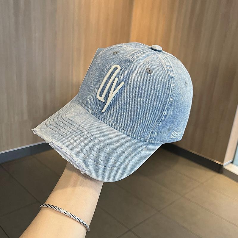 Retro and old washed baseball cap men's soft top ripped letter cap showing face small sunshade cowboy hat