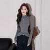 Autumn/Winter 2025 Women's Slim Fit Color Block T-Shirt with Half-High Collar and Waist-Cinched Design