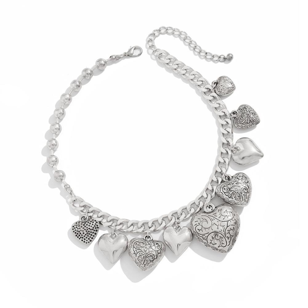 Elegant Heart Pendant Necklace Exaggerate Vintage Jewelry Exquisite Metal Heart Bracelet  Gift
