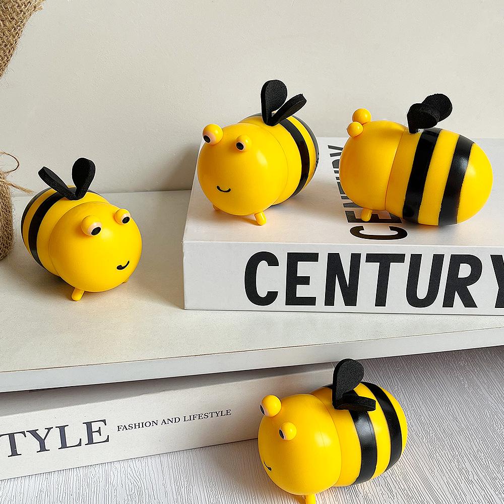 Cute Bee Toothpick Holder Box Portable Desktop Dispenser for Home Kitchen Tabletop Use