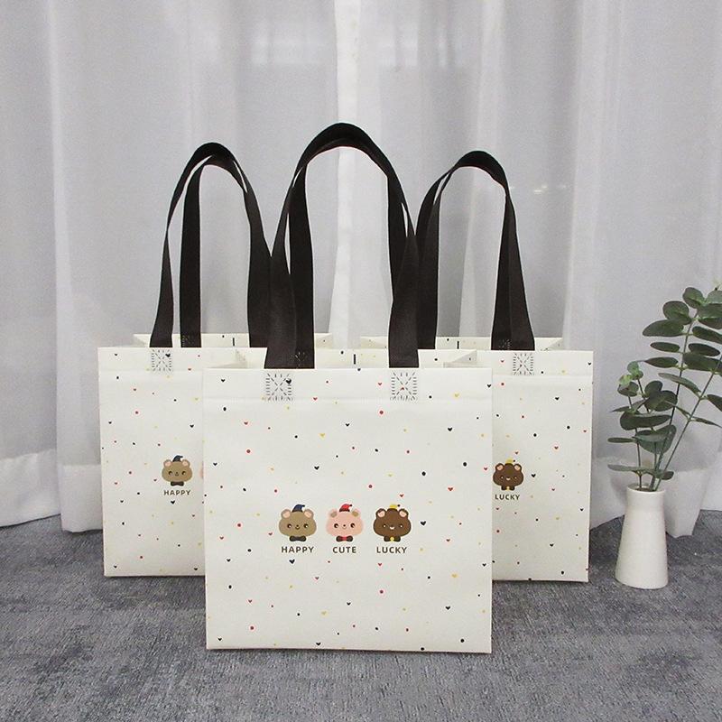 

12/30pcs Cute Bear Non Woven Gift Bags Kids Clothing Shopping Bags Reusable Tote Bags for Toy Candy Birthday Party Gifts 12pcs&24x24x15cm