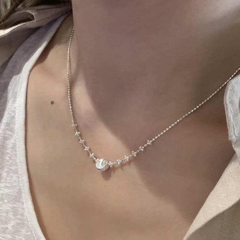 Pearl Necklace Women's Niche Light Luxury Design High-end Fashion Temperament Collarbone Chain Neck Chain Sweater Chain Bead Chain