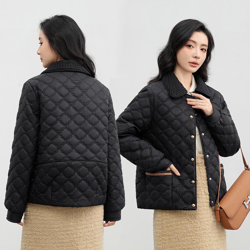 Xiaoxiangfeng rhombus light and thin short cotton clothes for autumn and winter new loose and warm small lapel cotton clothes are trendy.