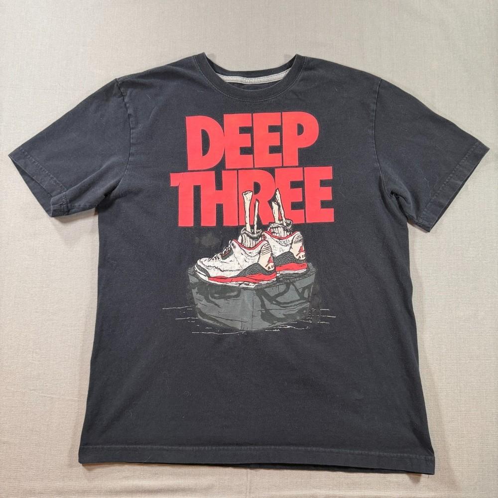 Retro Sneaker Art Tee; Cement Style Graphic; Men’s Large Black 90s Unisex T-Shirt L