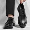 New Party Office Walking Shoe Breathable Leather Lace-Up Formal Shoes Classic Men Shoes for Wedding Men's Wingtip Oxford Shoes