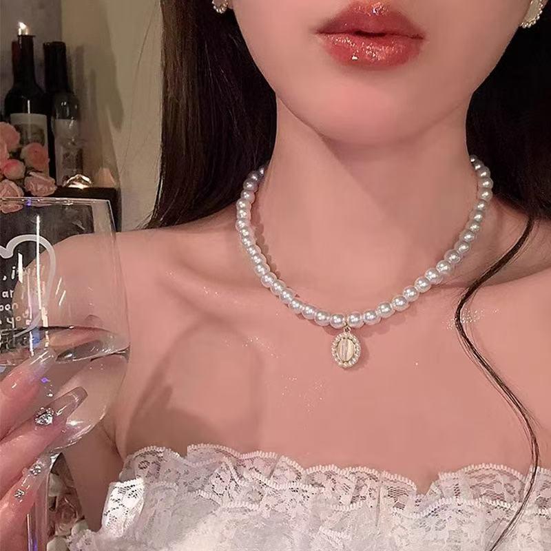 Funkelnde Diamant Schmetterling Perlenkette für Damen - Retro Süß Cool Leichter Luxus Schlüsselbeinkette