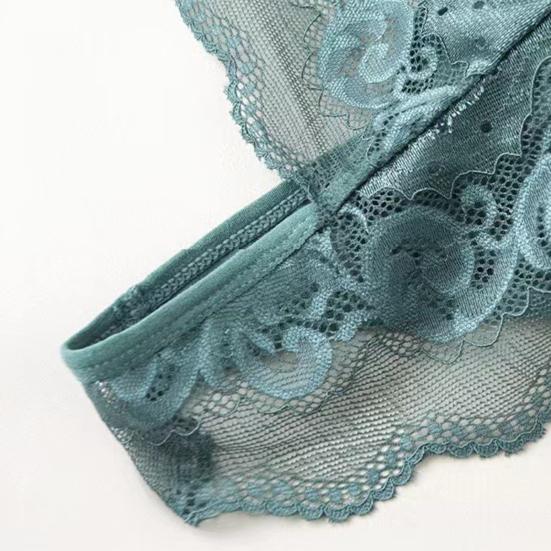 Women Fashion Breathable Wide Shoulder Straps V-shaped Beauty Back Anti Sagging Padded Sports Bra Lace Sweet Stitching Push Up Seamless Wireless Bra