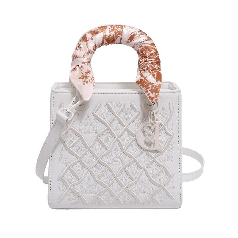 Heavy Industry Embroidery Versatile Princess Diana Bag New Fashion Silk Scarf Handbag Women's High-end Single Shoulder Messenger Bag