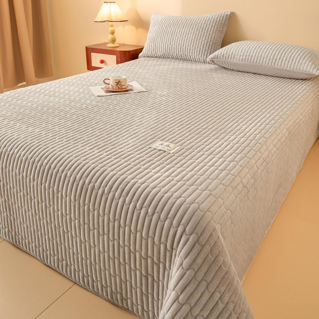 Class A Quilted Fleece Single Bed Cover – Thick, Non-Slip, Dustproof Tatami Bedding Cover