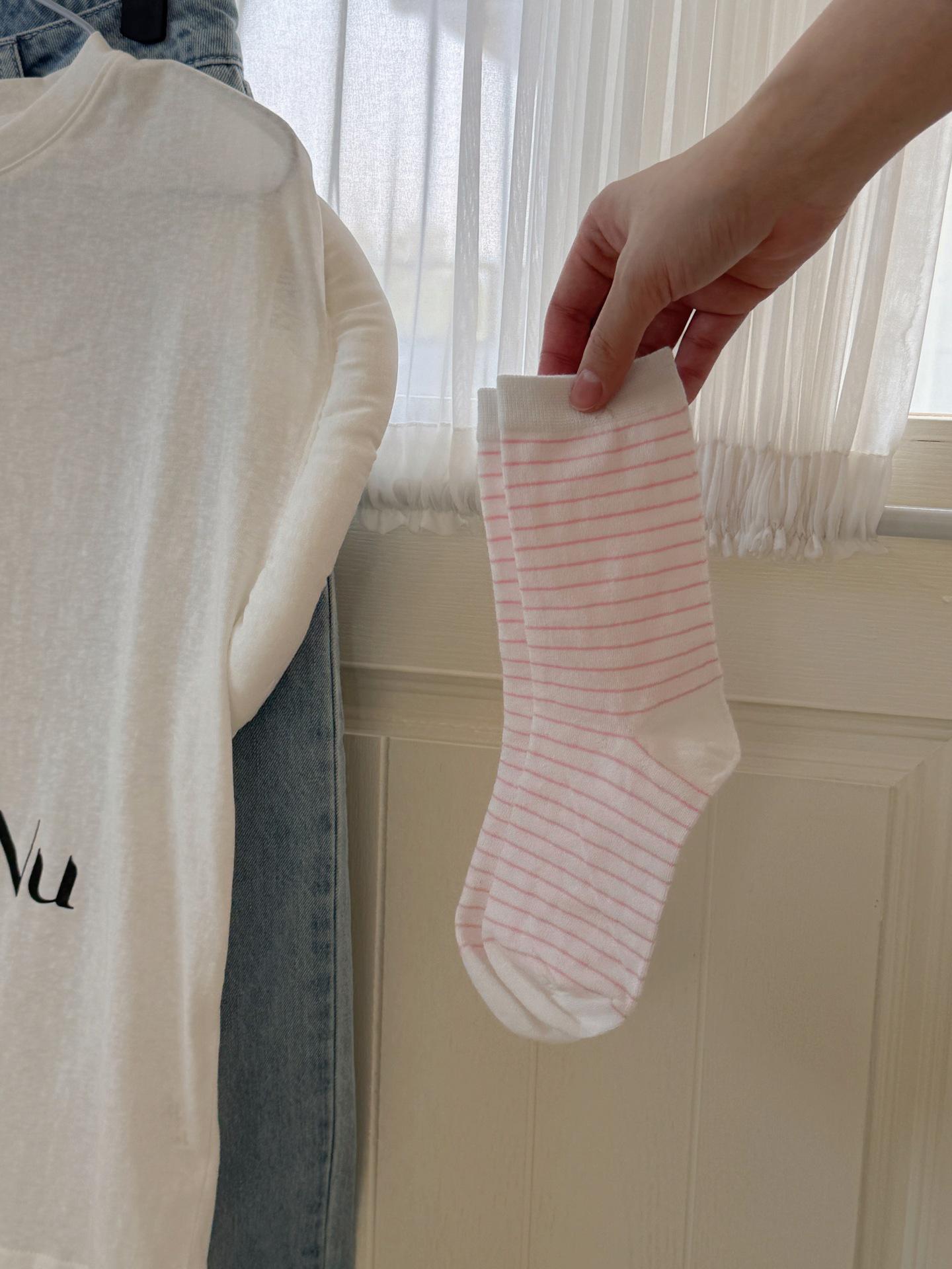 

IOULOR Versatile Striped Breathable Mid-Calf Cotton Socks for Spring & Summer