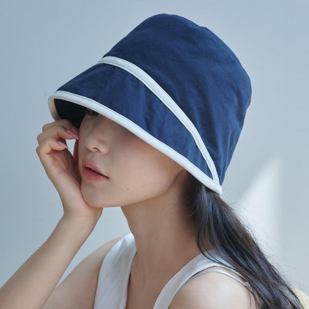 ALLINCOMPLETE Contrast Line Moon Bucket Hat  2 Colors 