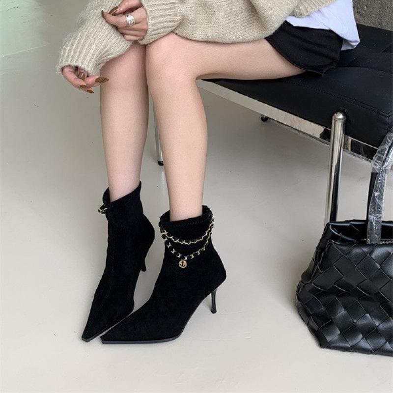 

Модные изящные ботинки 2025 новые осенне-зимние с тонким ремешком, остроносые, из замши, на тонком каблуке, низкие ботильоны, женская обувь 39 коричневый