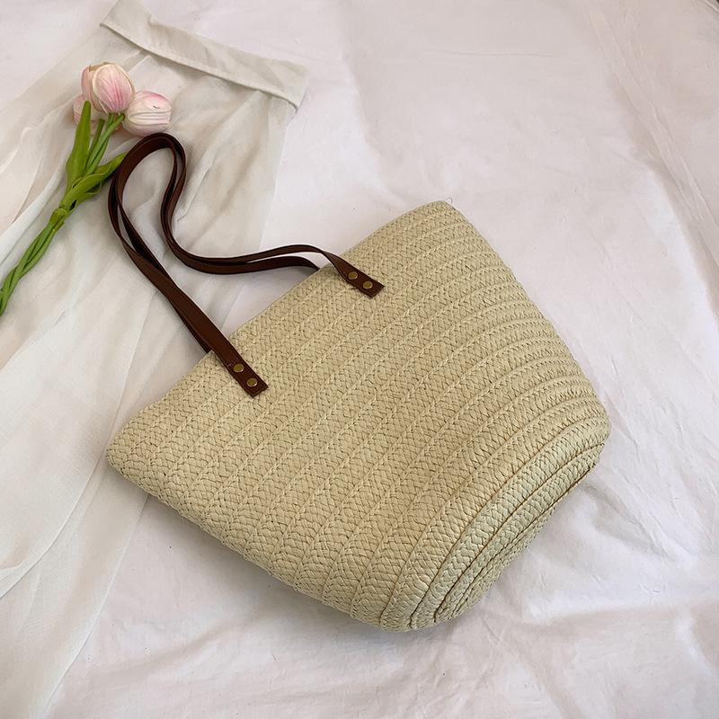 Straw large-capacity trendy bag 2025 new tote seaside vacation beach bag literary vegetable basket bag