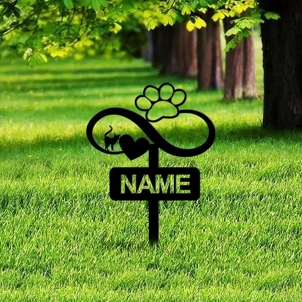 Custom Cat Memorial Garden Stake, Personalized Metal Grave Marker with Heart Paw, Outdoor Pet Loss Sympathy Gift for Garden Yard