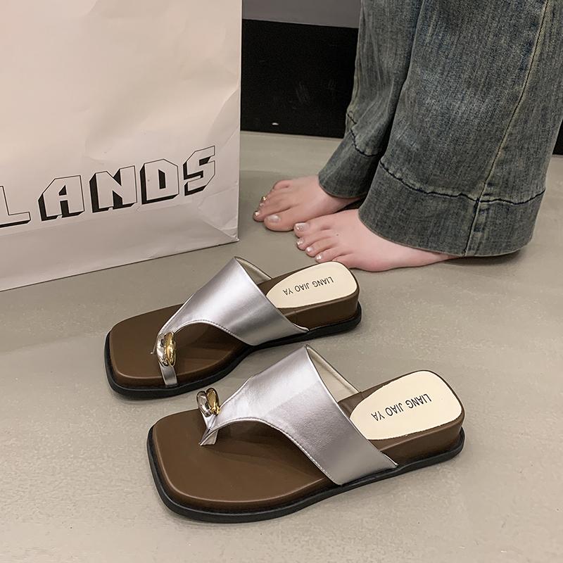 Fashion Shoes For Girls Womens Slippers Outdoor Platform Rubber Flip Flops Pantofle Slides Lady Hawaiian Soft 2025 Casual Leisure