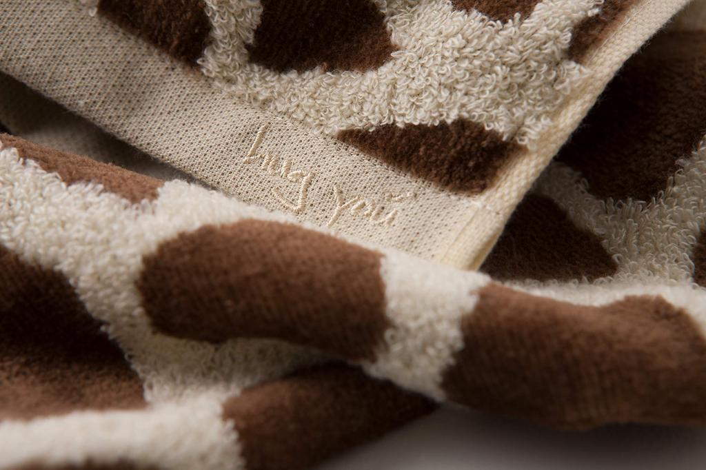 hug you bath animal giraffe print towel, print, (giraffe)