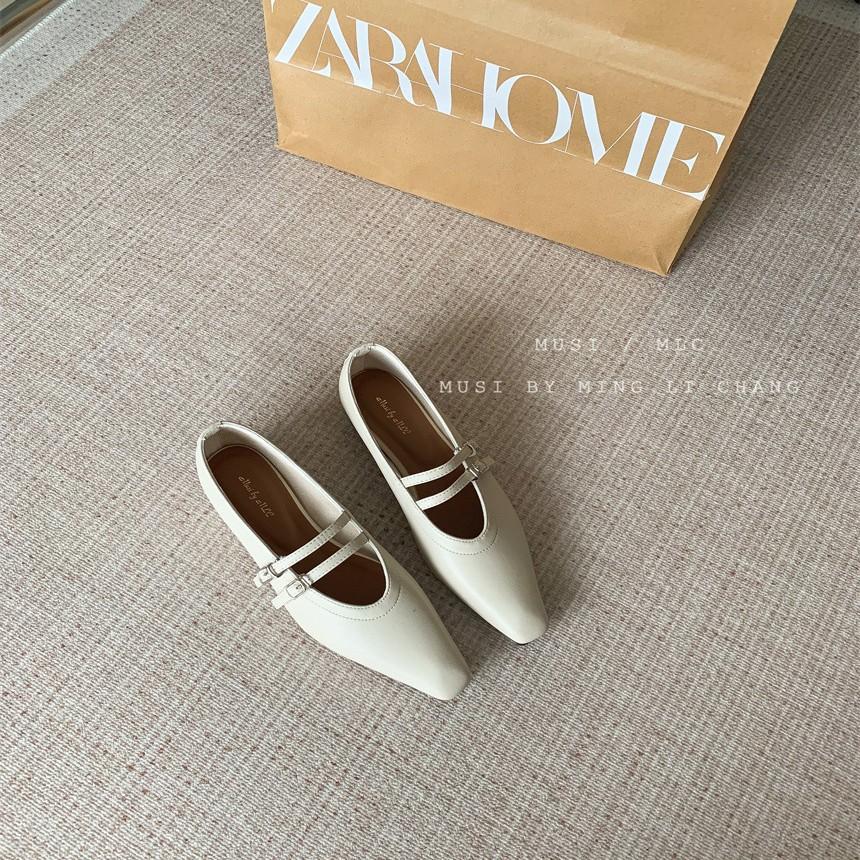 2025 Height increase retro round head shallow mouth single shoes women's new one-word with soft leather thick sole Mary Jane small leather shoes