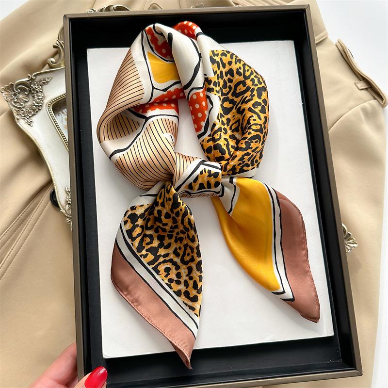 

Квадратный шелковый платок 70*70см Женская повязка на голову Фуляр Подарок Роскошный дизайн Хиджаб Повязка для волос Шейный платок Лента Повязка для волос Модная бандана 70X70cm