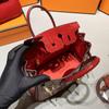 Crocodile Pattern Platinum Handbag - New European American Fashion Large Commute Bag for Women
