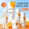 Kit da Viaggio Illuminante alla Vitamina C Set da 5 Pezzi con Idratante Essenza Tonico Detergente per la Cura della Pelle On The Go