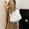 Chic And Spacious Canvas Tote Bag For Women Perfect For Casual Travel And Daily Use