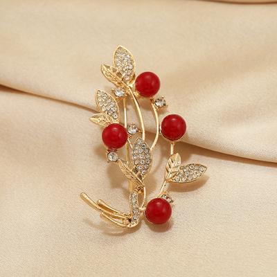 Leaf Red Brooch High-end Femininity Flower Pin Exquisite Atmospheric Brooch Clothes Niche Accessories