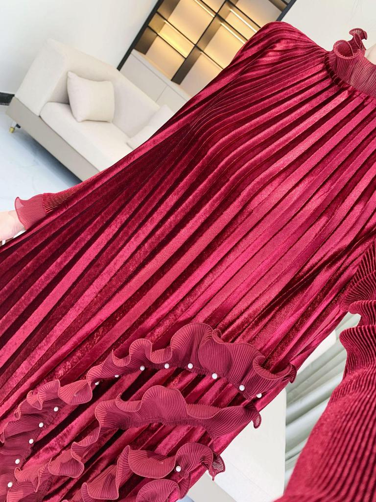 Elegantes Übergrößen-High-End-Samtkleid mit schwerer Perlenstickerei und Stickerei