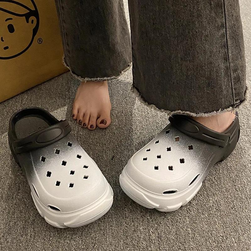 Yaz Terliği Kadın bahçe ayakkabıları Moda Delikli Terlikler Kadın EVA Kaymaz Ev Terlikleri Karikatür Komik Kadın Ayakkabıları