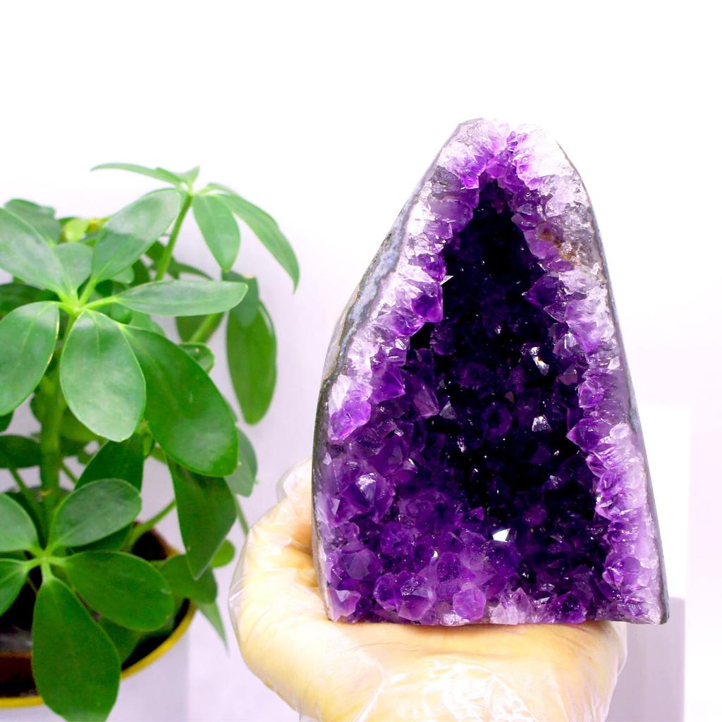 Completely Natural Amethyst Elegant and Carefully Selected Purple Quartz Amethyst for Purification Completely Natural Stone Home Decor Goods Gift