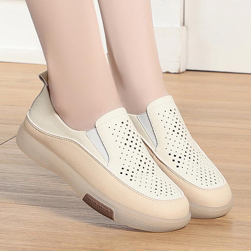 Summer Hollow Breathable Flat Leather Shoes Women's Single Shoes Soft Sole Comfortable Casual Sandals Middle-Aged And Elderly