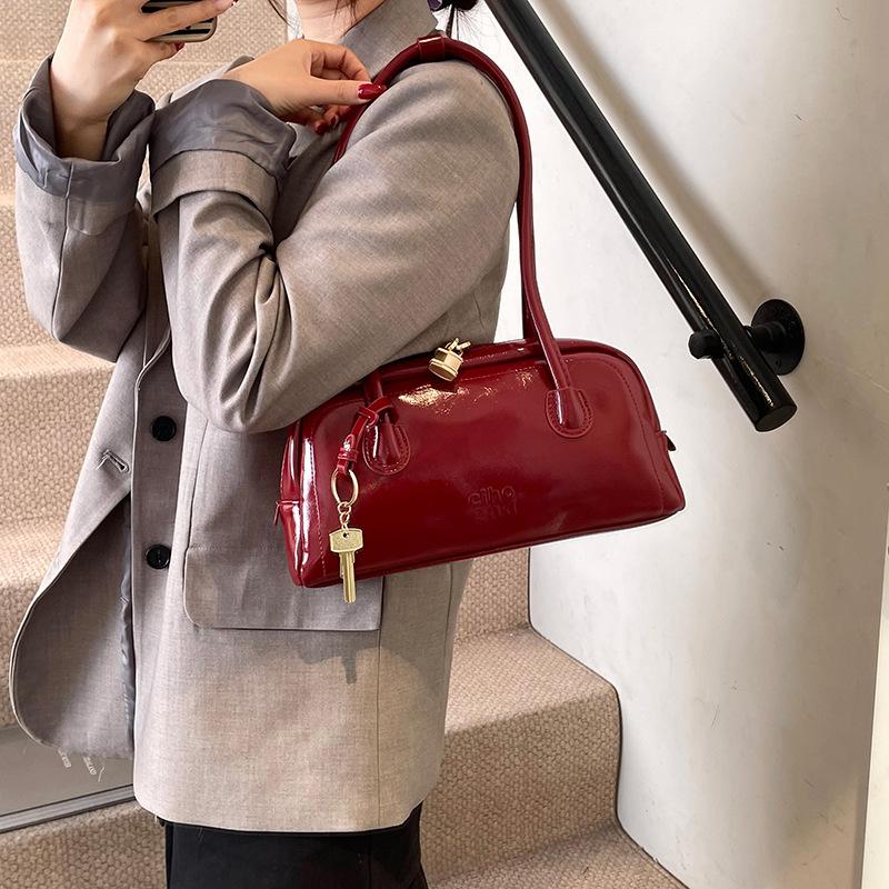 Large-capacity Bag Women's Autumn and Winter Versatile New Retro Niche Single Shoulder Armpit Bag Work Commuter Pillow Bag