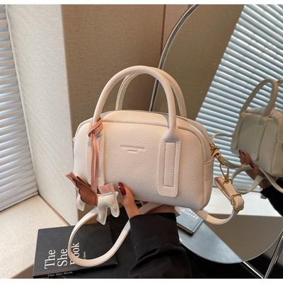 Small Bag Women's New Versatile Shoulder Messenger Bag Is Now Popular Portable Pillow Bag