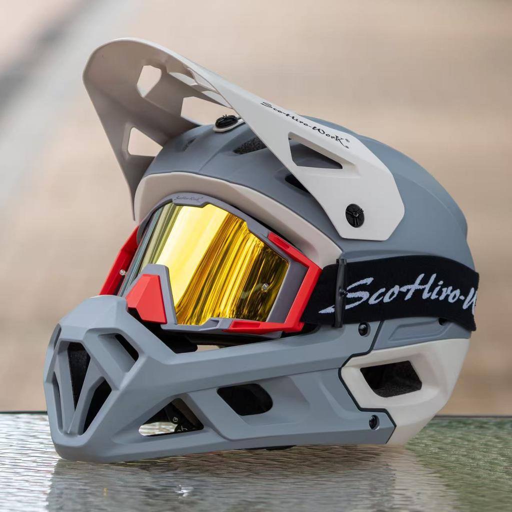 Scorpio mountain bike bike full helmet cycling helmet off-road forest locomotive children men and women DH downhill light gallop