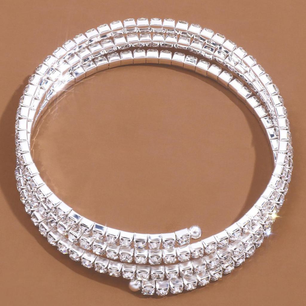 A simple and fashionable five-layer water diamond elastic arm chain for Valentine's Day and New Year's gift, suitable as a wedding bridesmaid bracelet